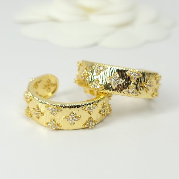 NWT Pave CZ Diamonds Hoop Huggie Earrings NEW - Picture 10 of 10